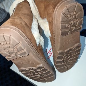 Woman's style and co boots